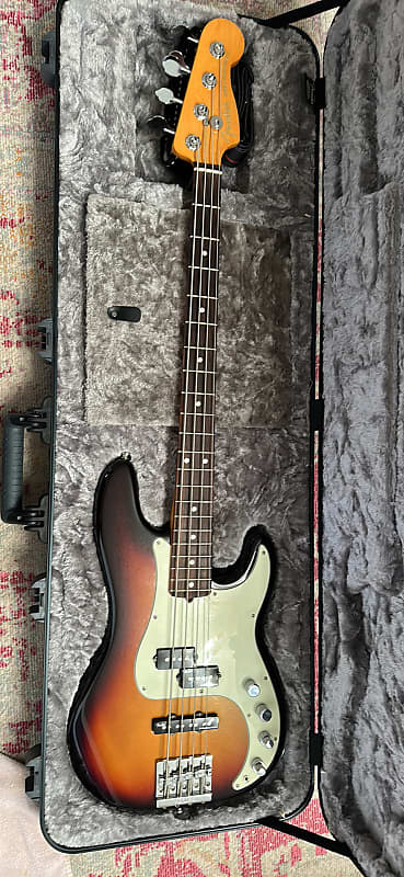 Fender American Ultra Precision Bass with Rosewood Fretboard 2019 - Present - Ultraburst image 1