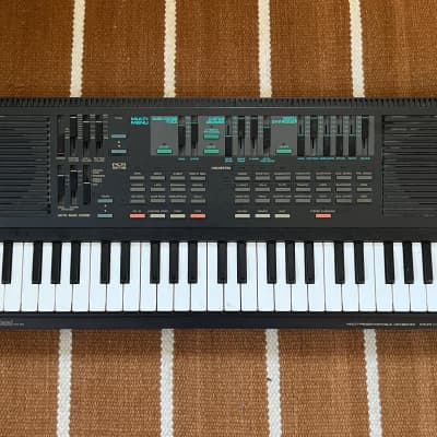 Yamaha PSS 560 FM Synthesizer image 1