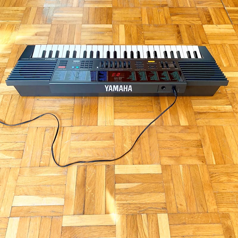 Yamaha PSS-380 PortaSound (Japan, 1989) – Vintage Super Cool