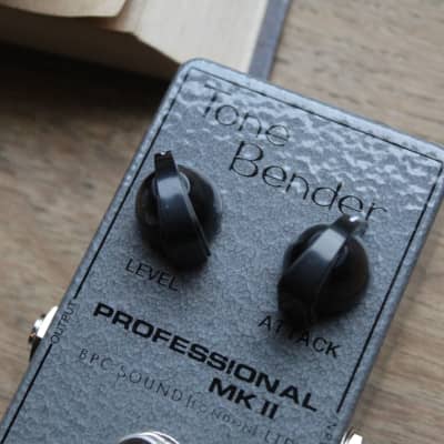 British Pedal Company "Tone Bender Professional MkII Compact Series Fuzz" imagen 5