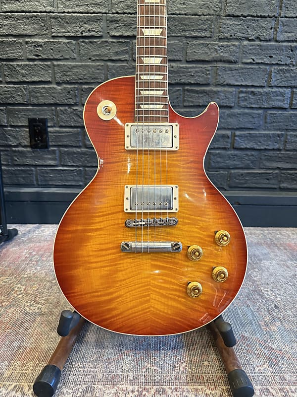 【最終】Gibson Custom Shop Les Paul Standard image.jpg?id=31865235&width=