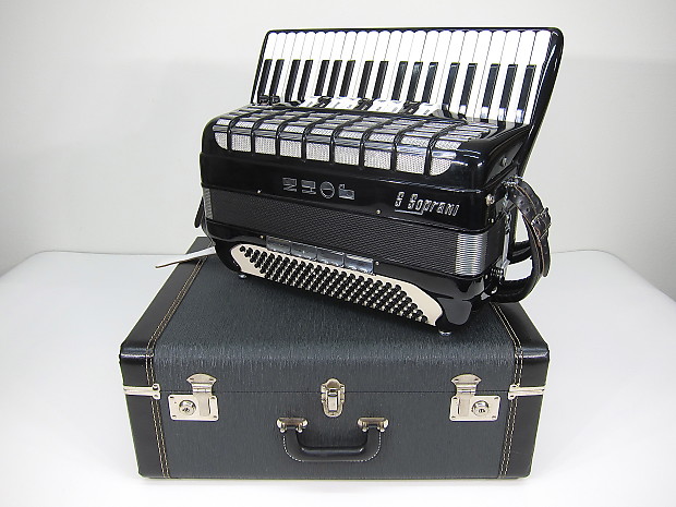 Vintage 1960s S. Soprani 3 1 2 Octave 120 Button Full Size Accordion Black with Chrome Case Reverb