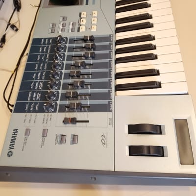 Yamaha Motif XS6