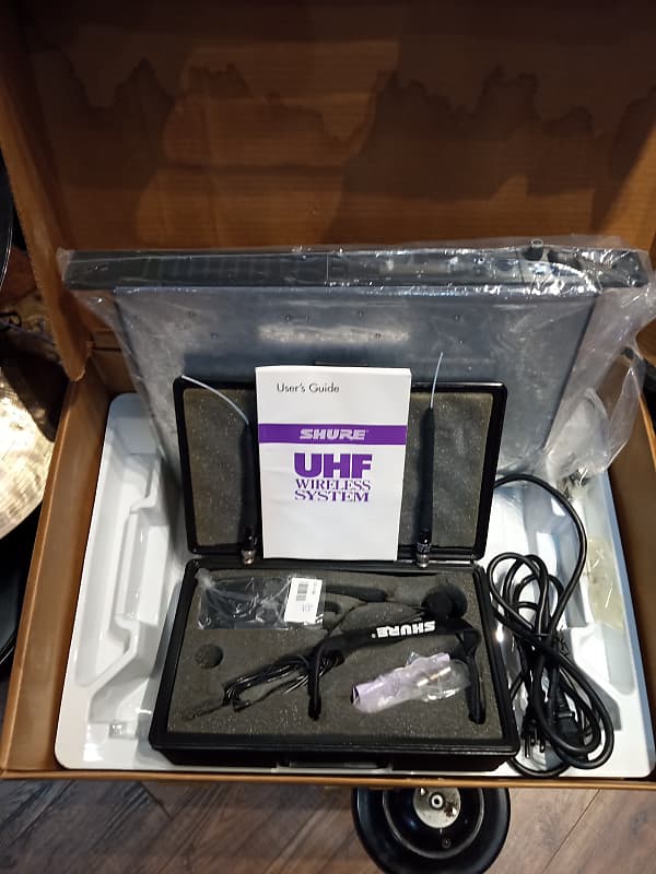 Shure UHF Wireless Microphone System - Black | Reverb