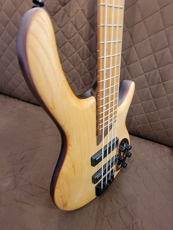 Fender California Kingman Acoustic-Electric Bass Guitar