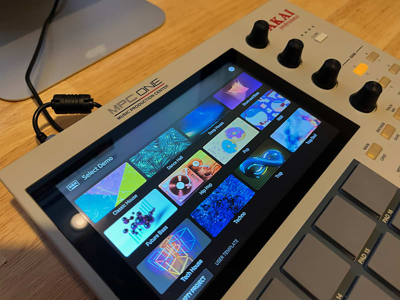 Akai MPC One Retro Edition | Reverb Akai MPC One Retro Edition | Reverb