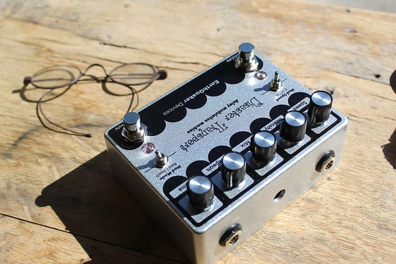 EarthQuaker Devices EarthQuaker Devices