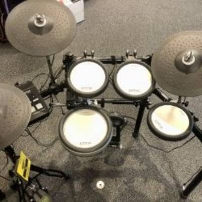 Yamaha DTX 500/700 Electronic Drum Set (Dallas, TX)   (STAFF_FAVORITE) image 2