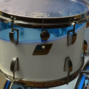 Ludwig 1970s Vistalite 5 PC Drumset Blue and White Swirl image 3