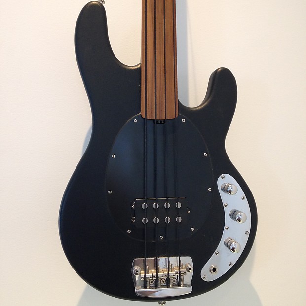 Music man fretless bass for sale deals