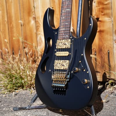 Ibanez Steve Vai PIA3761 Onyx Black 6-String Electric Guitar w/ Hardshell Case (2021) image 8