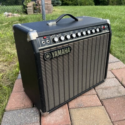 Yamaha VR4000 50-Watt 2x10 Guitar Amplifier with Footswitches | Reverb