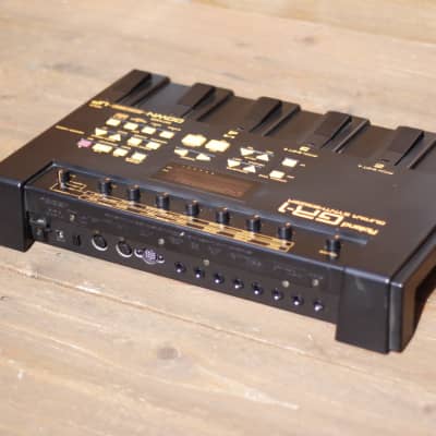 Roland GR-1 Guitar Synthesizer - What To Know & Where To Buy