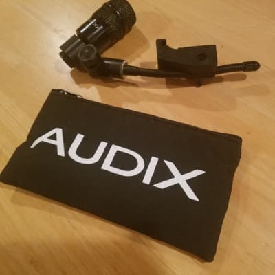 Audix Dynamic Drum/Instrument Mic with D-vice Drum Mount & Storage Bag image 4