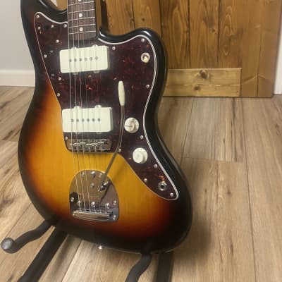 2023 Fender MIJ Traditional 60s Jazzmaster with Rosewood Fretboard 2018 - 3-Color Sunburst image 3