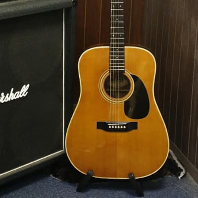 1970's made MORRIS High quality made Acoustic Guitar W-18