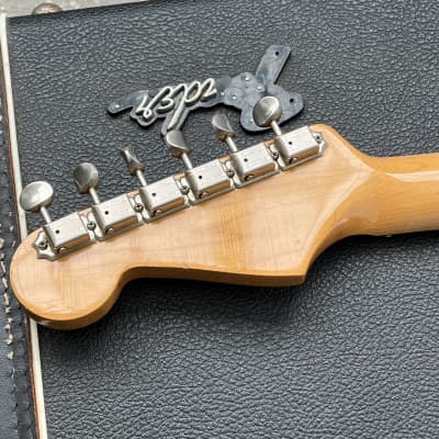 Fender Stratocaster 1965 - Three Tone Sunburst image 18