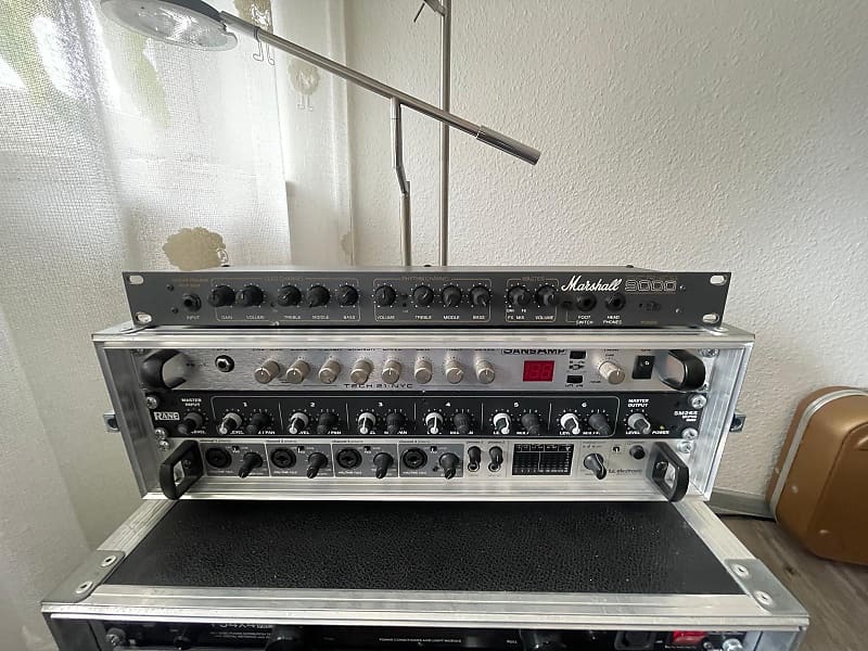 Marshall 9000 Series MGP 9004 Guitar Preamp Reverb