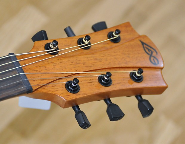 Lag T66DCE / Lâg T66 DCE Tramontane Dreadnought Electric Acoustic