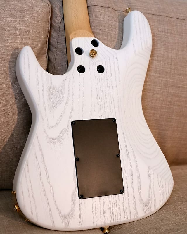 Kiesel DelosHD Bareknuckle ヘッドレス モディファイ