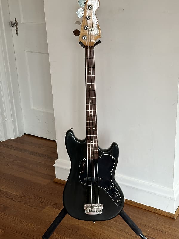 Fender Musicmaster Bass 1979 - Black image 1