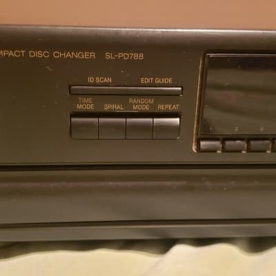 Technics Compact  Disc Changer  SL-PD788 1998 Black image 2