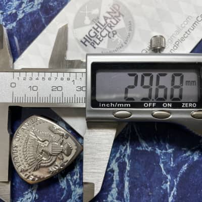 The Highland Plectrum Co. One 1972 USA Half Dollar Coin Pick/Plectrum image 3