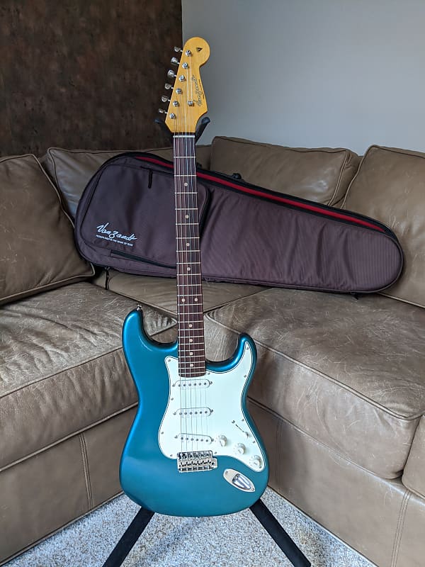 VanZandt STV R2 Stratocaster 2018 Lake Placid Blue