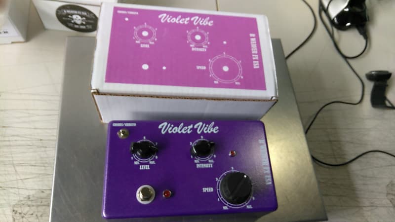 R Weaver FX Violet Vibe (ExP Out) | Reverb