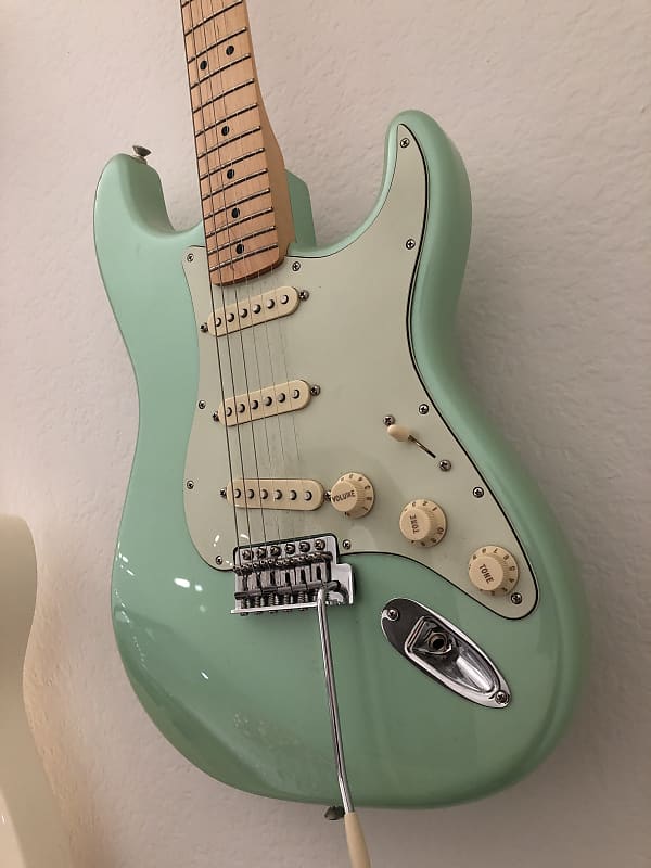 Fender Limited Edition Standard Stratocaster 2018 Sea Foam Pearl image 1