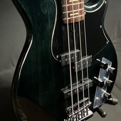 Yamaha BB734A Broad Bass 4-String Bass Guitar Indigo Blue