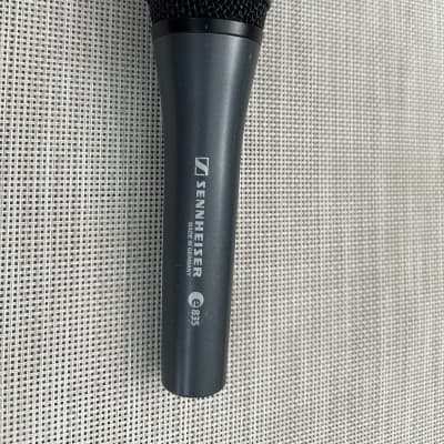 Sennheiser e835 Handheld Cardioid Dynamic Vocal Microphone 1998 - Present - Dark Grey