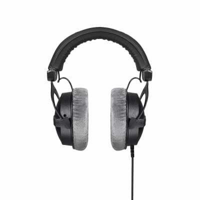 Beyerdynamic DT 770 PRO 250 Ohm Closed Back Studio Headphones with Carry Bag image 4