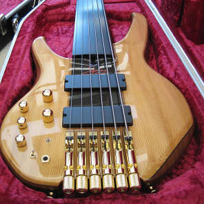 Status Graphite S2 Left Handed Fretless 6 String Bass image 10
