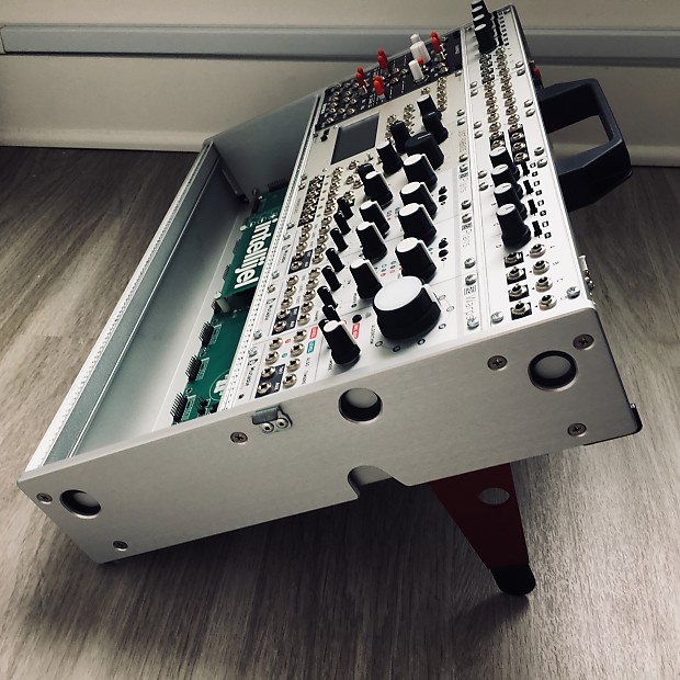 Intellijel 7u 84hp eurorack performance case | Reverb Intellijel 7u 84hp eurorack performance case | Reverb