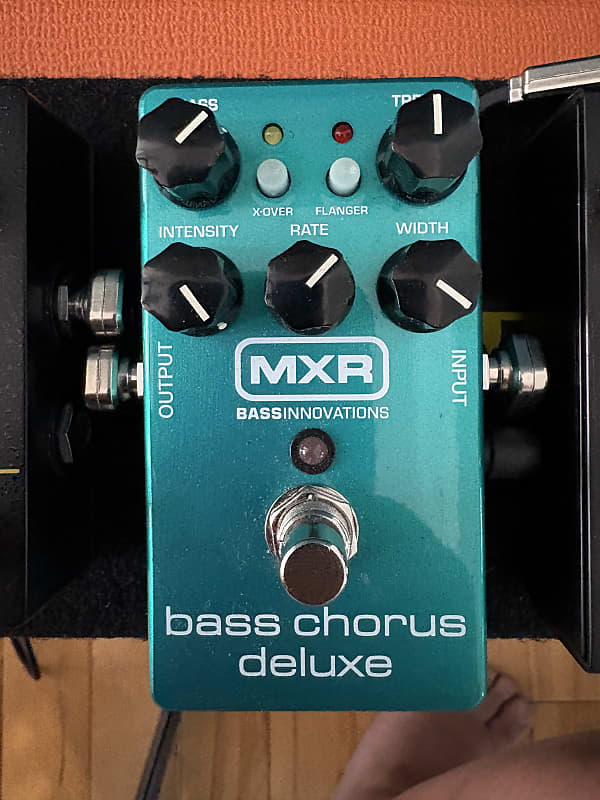 MXR M83 Bass Chorus Deluxe