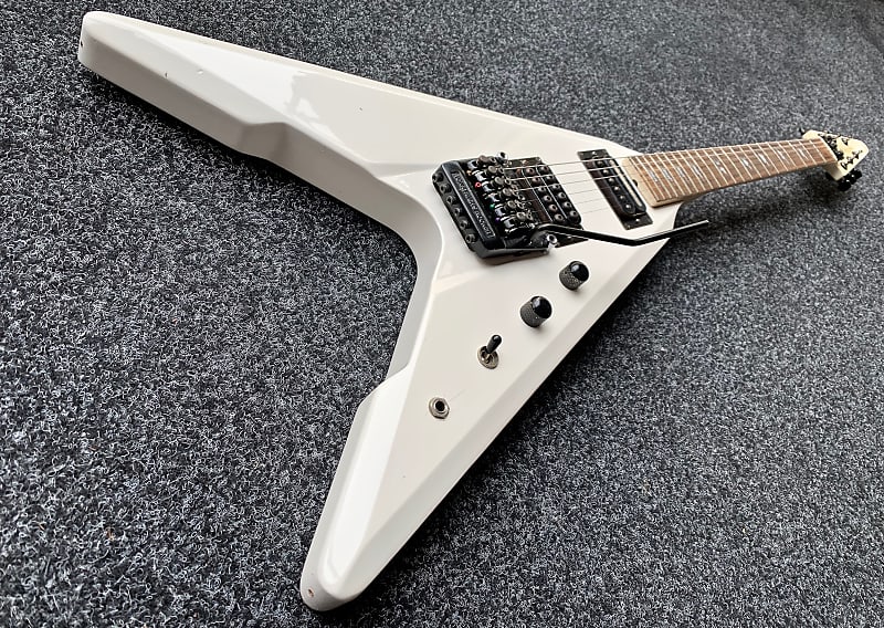Tokai Japan Super Edition Flying V 1982 White | Reverb
