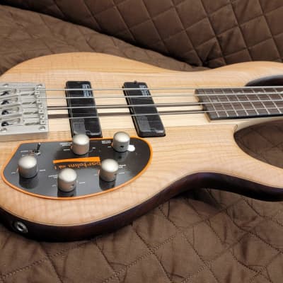Cort A4PLUSFMMHOPN Figured Maple Top Mahogany Body 5pcs Maple Neck 4-String Electric Bass Guitar image 11