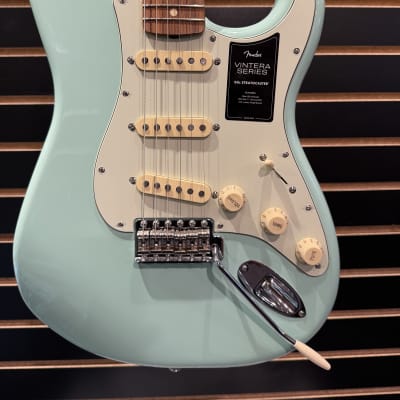 Amazon.co.jp: Fender フェンダー メキシコ製エレキギター