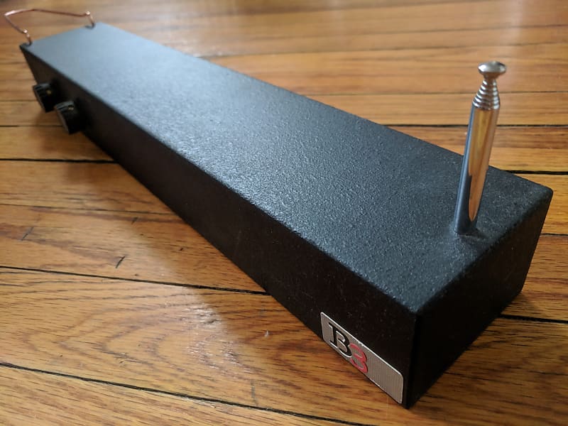 Burns B3 Deluxe Theremin