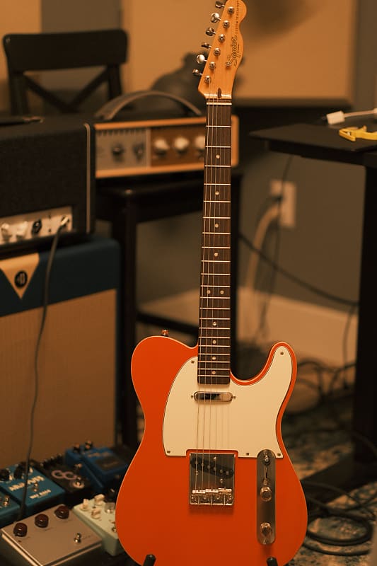 Squier FSR Classic Vibe '60S Custom Telecaster Candy Squier FSR Classic Vibe '60S Custom Telecaster Candy