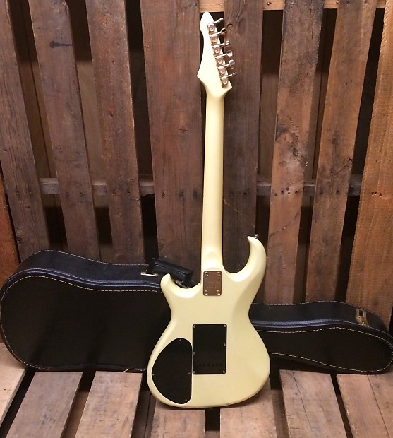 Aria Pro II RS Classic 1984 White