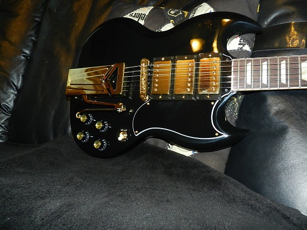 Gibson sg black beauty top