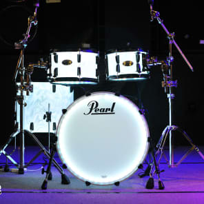 Pearl Limited Edition White Satin Swirl Crystal Beat 4-pc