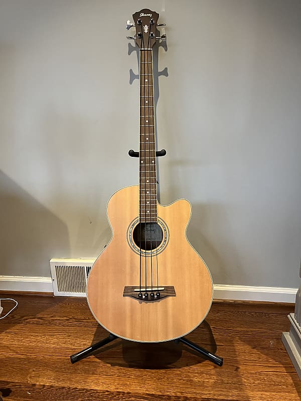 Ibanez AEB10ELG1401 Reverb