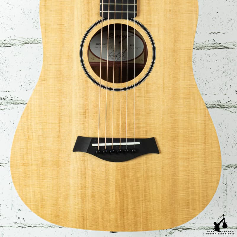 Taylor junior store guitar