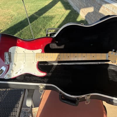 Fender Strat Plus Deluxe Electric Guitar | Reverb