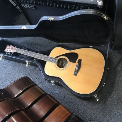 Yamaha FG-450S Dreadnought Acoustic Guitar made in Taiwan in good condition with hard case image 2