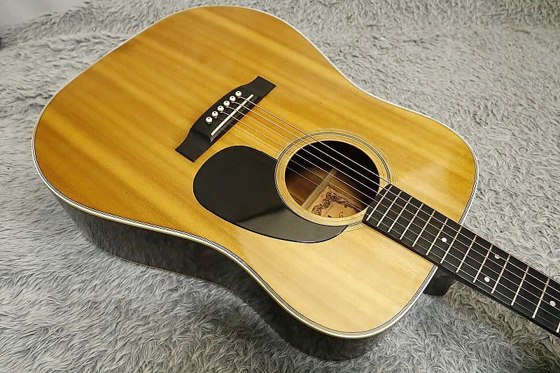 Vintage YAMAKI Deluxe 1978 made Acoustic Guitar No.118 Made