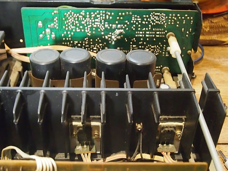 TRIO (KENWOOD) KA-8300 INTEGRATED AMPLIFIER OUTSTANDING